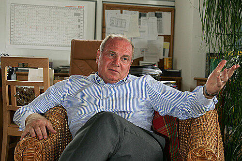 Uli Hoeneß glaubt nicht daran, dass Finanzinvestoren im deutschen Fußball eine Chance hätten.