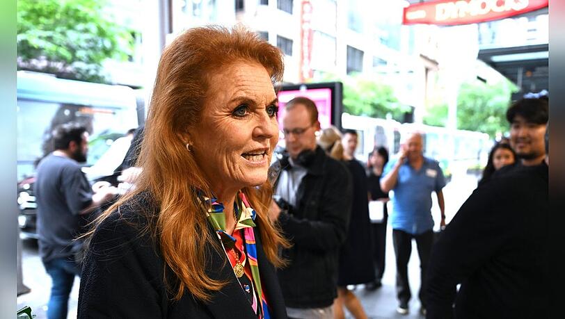 Sarah Ferguson ist durch den Epstein-Skandal tief gefallen. Sarah Ferguson ist durch den Epstein-Skandal tief gefallen.