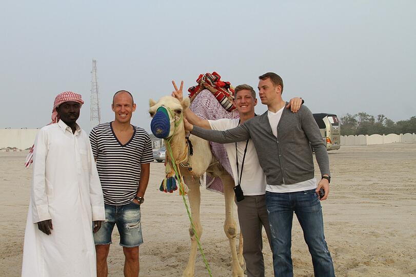 Die Bayernspieler und ihre Tour durch die Wüste - die Bilder