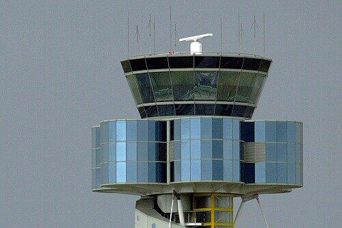 Sollte immer besetzt sein: ein Flughafen-Kontrollturm