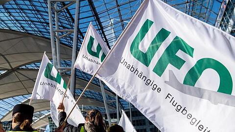 Die Gewerkschaft Ufo hat bereits einen Warnstreik und zwei reguläre Streikwellen bei verschiedenen Flugbetrieben des Lufthansa-Konzerns organisiert.