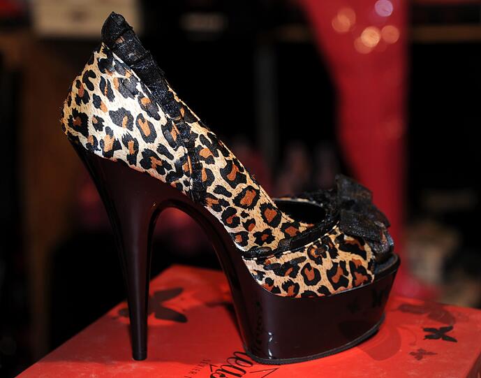 Auch sexy Dessous und High-Heels können die Besucher auf der Erotikmesse "Eros und Amore" in München bestaunen und kaufen.