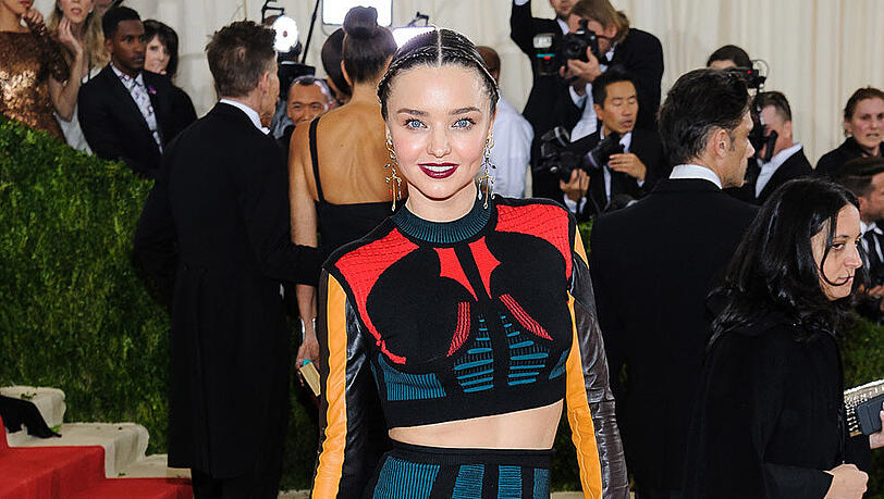 Miranda Kerr schwört auf Kundalini Yoga und Dampfbäder mit Körperpeelings Miranda Kerr schwört auf Kundalini Yoga und Dampfbäder mit Körperpeelings