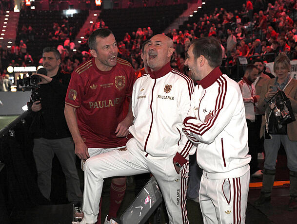 Raimond Aumann (m.) mit Lothar Matthäus (l.) und Philipp Lahm. Raimond Aumann (m.) mit Lothar Matthäus (l.) und Philipp Lahm.