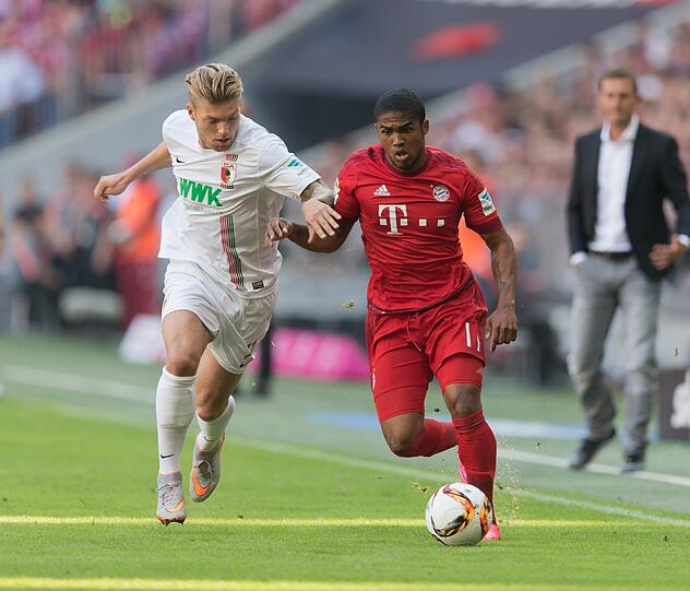 Douglas Costa - Note 3 - Hat durch seine Turboauftritte zu Saisonbeginn die Latte für sich selbst sehr hoch gelegt. An diesem Tag nicht so explosiv wie zuletzt. Trotzdem noch einer der Besseren, holte den Elfmeter vor Müllers 2:1 heraus. Muss damit leben, dass man Wunderdinge von ihm erwartet. Denn er hat solche Sachen drauf.