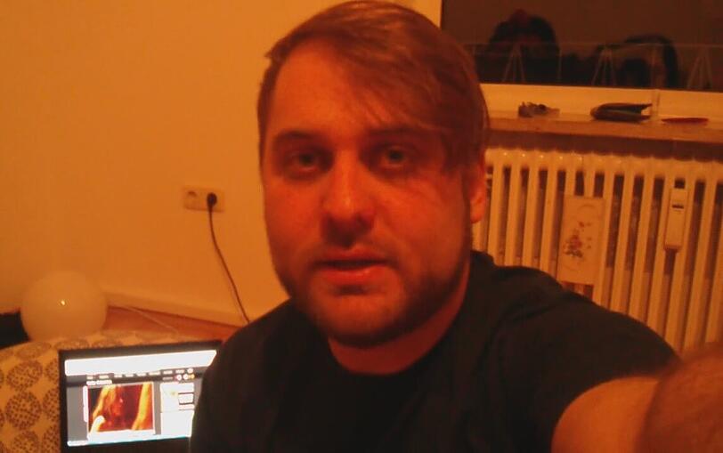 ...finden im Hintergrund intensive, nun ja, Koalitionsverhandlungen statt.