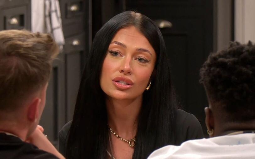 Vanessa "Nessi" findet Ex Richard respektlos. Vanessa "Nessi" findet Ex Richard respektlos.