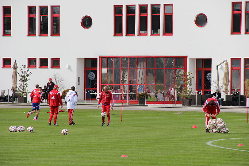 Am Dienstag gab's an der Säbener Straße ein öffentliche Trainingseinheit. Hier gibt's die Bilder!