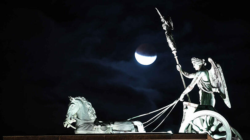 Die partielle Mondfinsternis in Berlin.