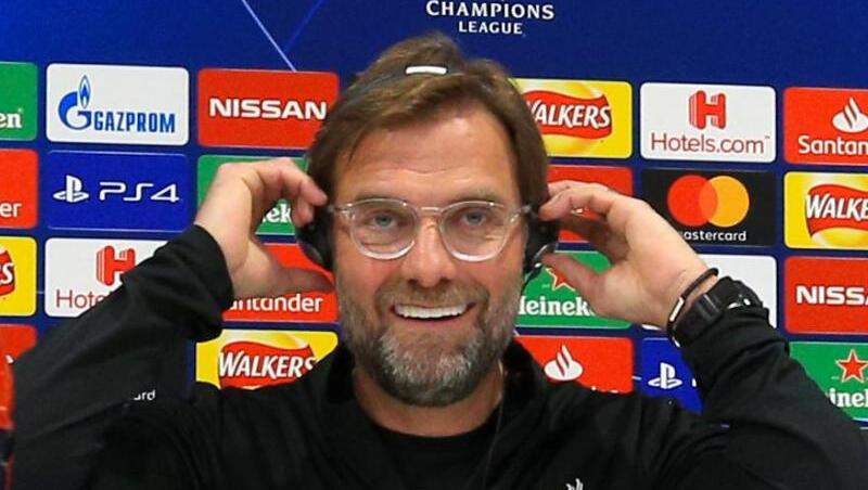 Liverpools Trainer Jürgen Klopp freut sich auf das Kracher-Spiel beim FC Barcelona. Liverpools Trainer Jürgen Klopp freut sich auf das Kracher-Spiel beim FC Barcelona.