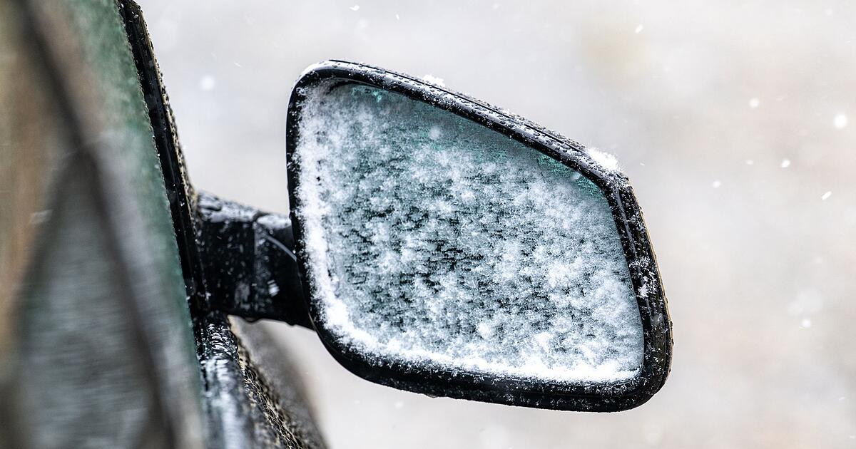 Frost-und-Schnee-sorgen-f-r-glatte-Stra-en-in-Bayern