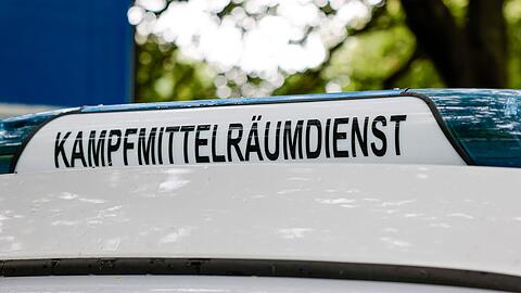 Spezialisten vom Kampfmittelr&auml;umdienst sprengten die Granate noch vor Ort. (Symbolbild)