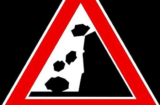 Steinschlag-Warnschild.