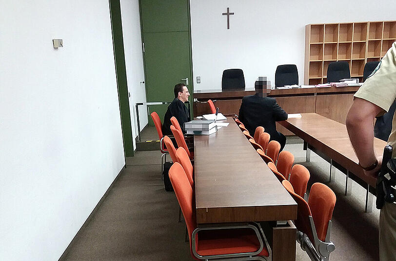 Der Brandstifter mit Anwalt Maximilian Grashey.