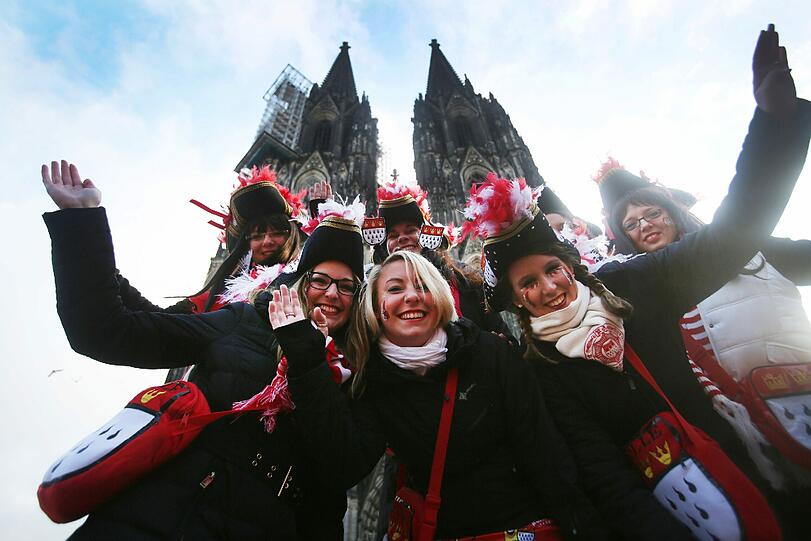 Köln fest in der Hand der Jecken. Die besten Bilder von der Weiberfastnacht in Köln!
