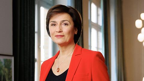 Sandra Maischberger moderiert seit 2003 ihre Talkshow "maischberger".