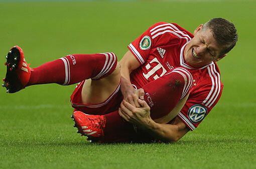 BASTIAN SCHWEINSTEIGER: Note 2. Bekam früh von Traoré auf die Socken. Retter vor Harnik (15.), ansonsten erneut der Metronom im Bayern-Spiel, vorne wie hinten zu finden. Chef im Ring!