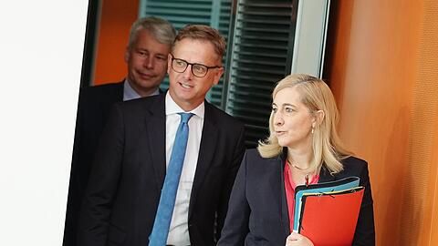 Gesundheitsminister Carsten Linnemann hat die Pflegereform auf Basis seiner Vorg&auml;ngerin Nina Warken durchs Kabinett gebracht. (Archivfoto)
