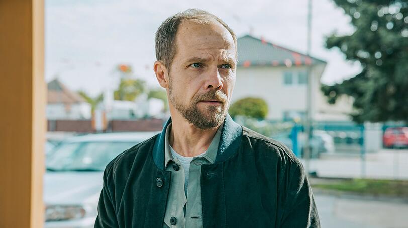 Jonas Kraus (Matthias Koeberlin) macht sich gro&szlig;e Sorgen um seine Frau.