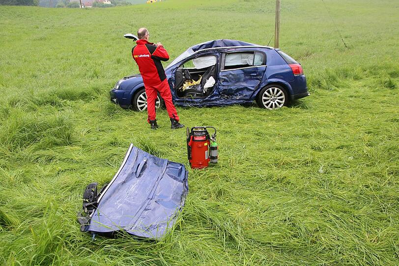 Die Bilder vom schweren Verkehrsunfall auf der MÜ17.