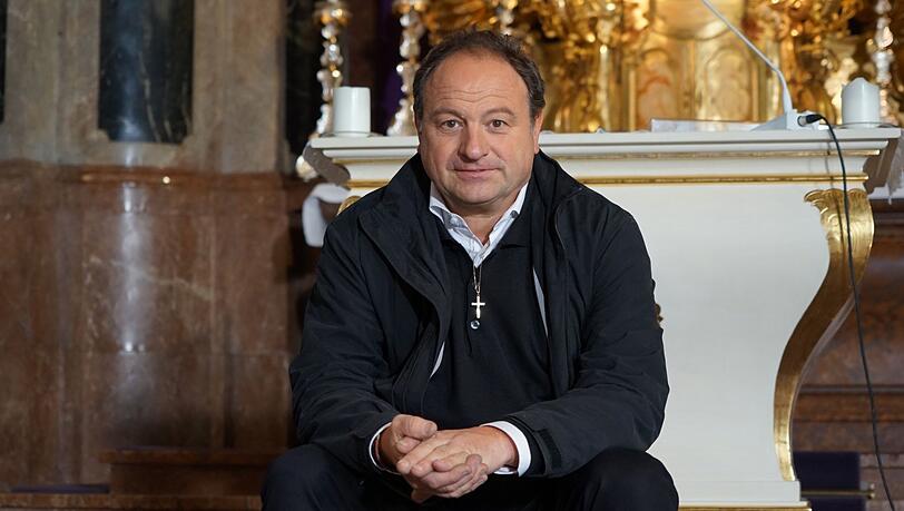 Rainer Maria Schießler von der Heilig-Geist-Kirche und St. Maximilian ist Münchens bekanntester Pfarrer. Rainer Maria Schießler von der Heilig-Geist-Kirche und St. Maximilian ist Münchens bekanntester Pfarrer.