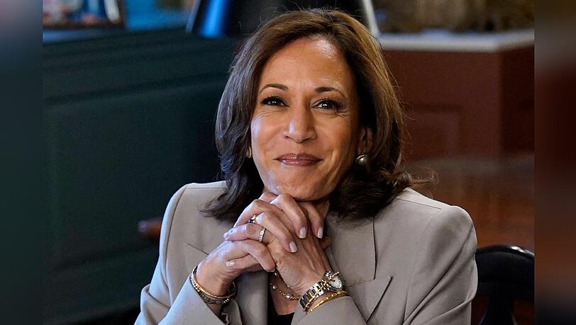 Kamala Harris ist auf dem digitalen "Vogue"-Cover für Oktober abgebildet.