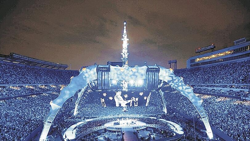 Fulminante Kulisse: die U2-Bühne. Fulminante Kulisse: die U2-Bühne.