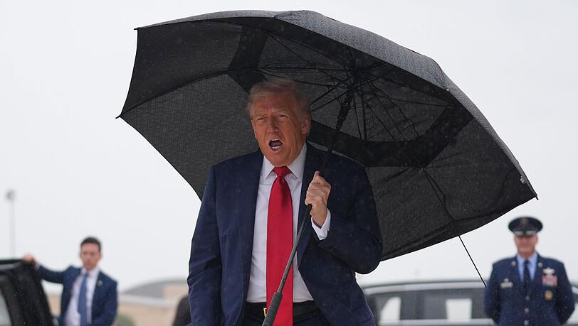 Trump fliegt nach Israel.