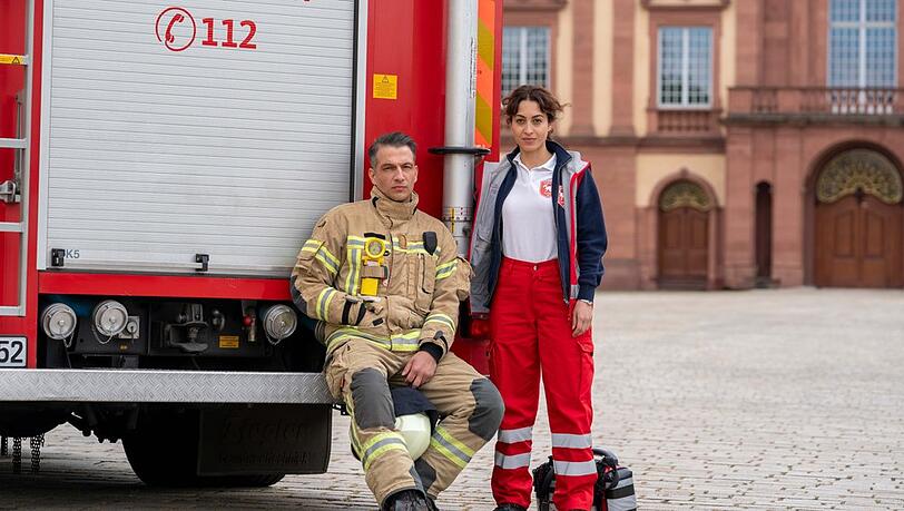 "Die Notärztin" mit Sabrina Amali und Paul Zichner kehrt bald mit neuen Folgen zurück. "Die Notärztin" mit Sabrina Amali und Paul Zichner kehrt bald mit neuen Folgen zurück.