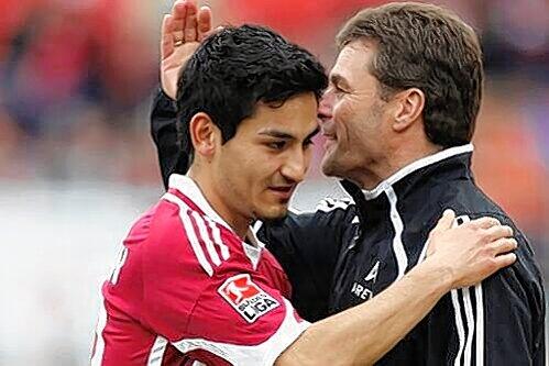 Unverzichtbar für den Klassenverbleib: Club-Trainer Dieter Hecking setzt auf Ilkay Gündogan. Der Jungregisseur darf auch im Winter nicht gehen.