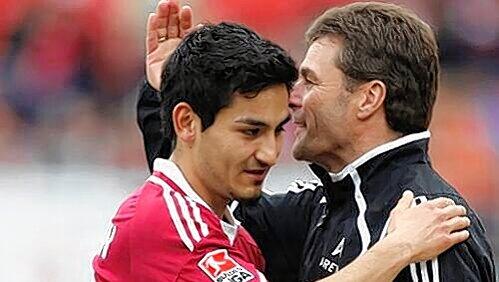 Unverzichtbar für den Klassenverbleib: Club-Trainer Dieter Hecking setzt auf Ilkay Gündogan. Der Jungregisseur darf auch im Winter nicht gehen.