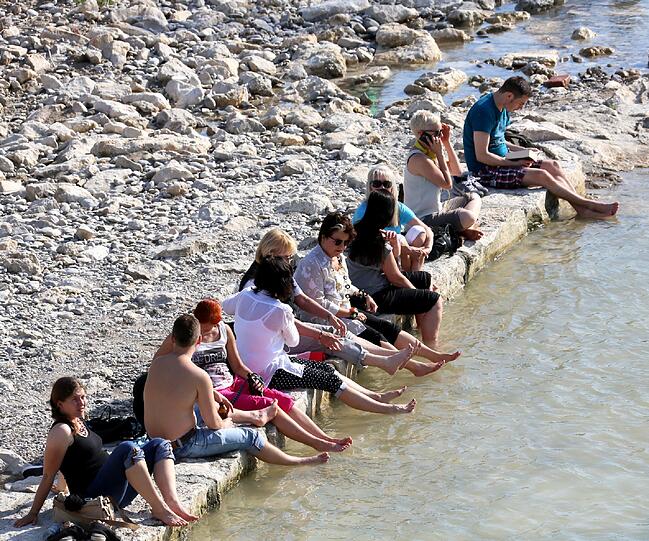 Grillen und chillen: Die schönsten Isar-Bilder von der Hitze am Wochenende
