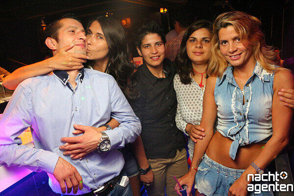 Die besten Partybilder vom Samstag. Hier aus dem Gecko Club.