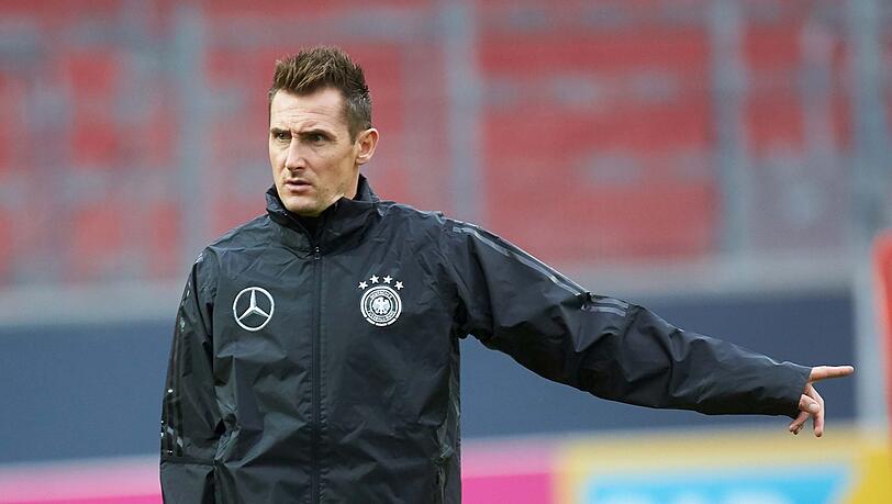 Beim DFB-Team durfte Miroslav Klose als Trainer reinschnuppern. Beim DFB-Team durfte Miroslav Klose als Trainer reinschnuppern.