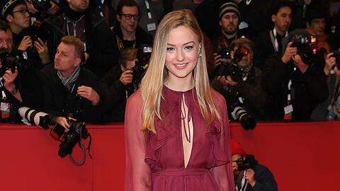 Lilly Krug, Tochter von Veronica Ferres, arbeitet als Schauspielerin und Model.
