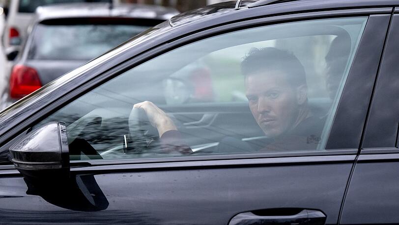 Abfahrt beim FC Bayern: Julian Nagelsmann am Freitag an der Säbener Straße.