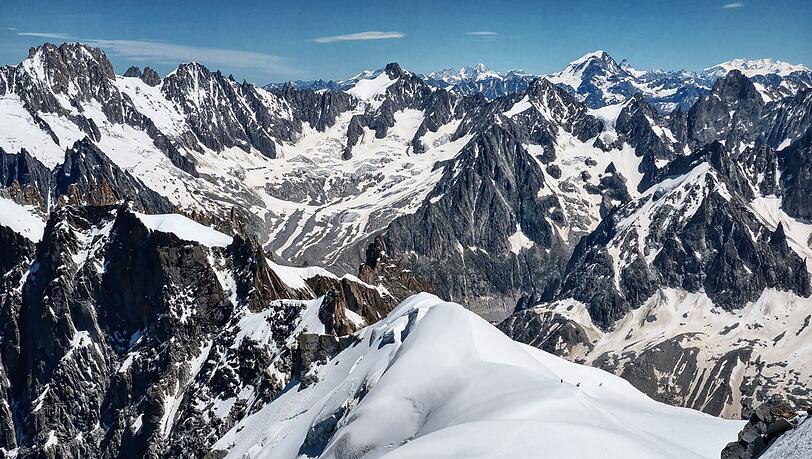 Immer wieder kommen im Mont-Blanc-Massiv Alpinisten ums Leben. (Archivbild)