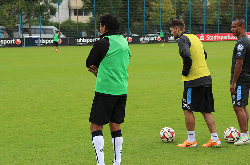 Valdet Rama ist seit Freitag ein Löwe. Die Bilder von seinem ersten Training bei TSV 1860 München.