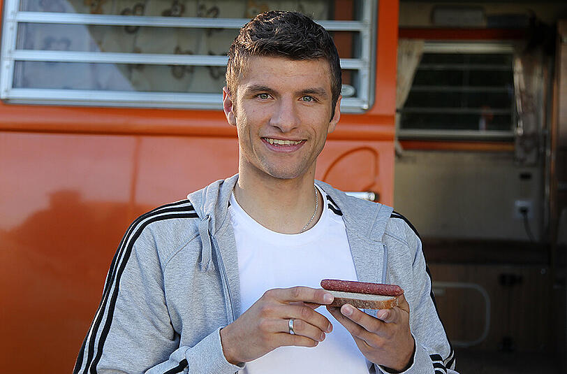 Bayern-Spieler Thomas Müller bei Werbeaufnahmen.