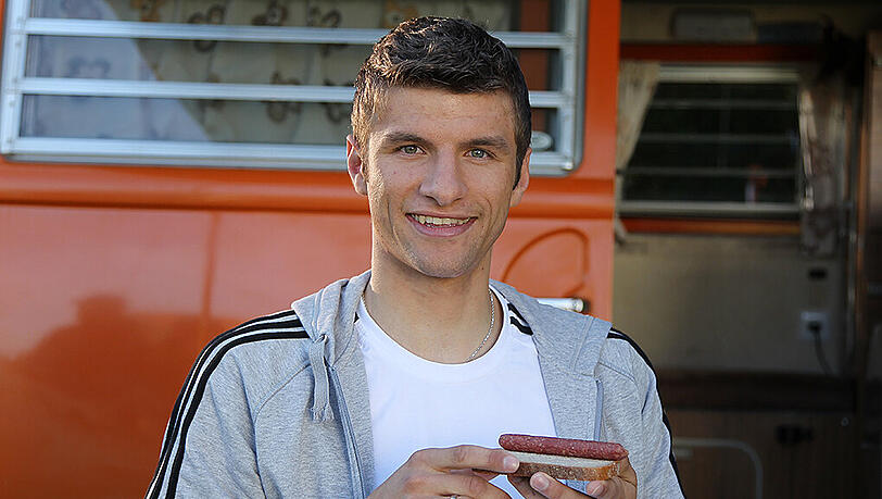 Bayern-Spieler Thomas Müller bei Werbeaufnahmen. Bayern-Spieler Thomas Müller bei Werbeaufnahmen.