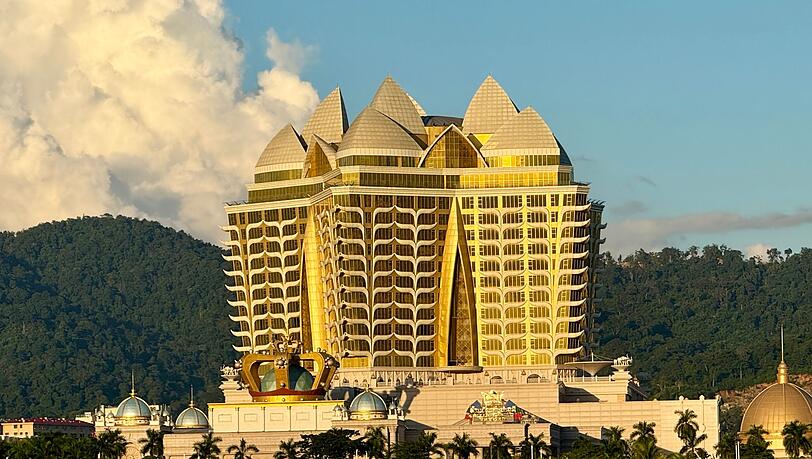 Im neuen chinesischen Schattenreich am Goldenen Dreieck regieren Glücksspiel und Prunk. Im neuen chinesischen Schattenreich am Goldenen Dreieck regieren Glücksspiel und Prunk.