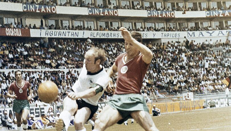 Die WM 1970 war Uwe Seelers letztes großes Turnier im DFB-Trikot. Hier eine Szene während des Vorrundenspiels gegen Bulgarien. Die WM 1970 war Uwe Seelers letztes großes Turnier im DFB-Trikot. Hier eine Szene während des Vorrundenspiels gegen Bulgarien.