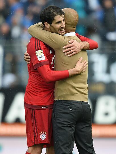 JAVI MARTINEZ NOTE 2: War nach dem Sieg in Wolfsburg selbst überrascht, dass es schon wieder so gut bei ihm läuft. Gegen die Eintracht bestätigte der Spanier seine starke Form. Blieb auch in der Druckphase der Hessen nach der Halbzeit stabil und clever, offensiv mit einer guten Kopfballchance (29.)