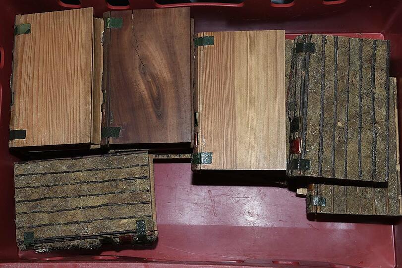 Wie etwa die Holzbibliothek des Candid Huber.