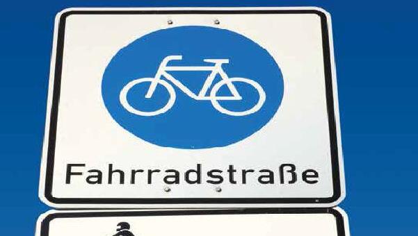 So schauen die Schilder für die Fahrradstraßen aus. Autofahrer und Motorradler sind hier nur geduldet. So schauen die Schilder für die Fahrradstraßen aus. Autofahrer und Motorradler sind hier nur geduldet.
