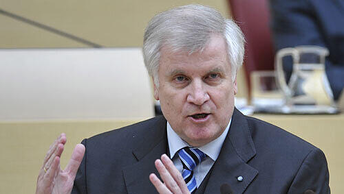 Horst Seehofer will den Atomausstieg forcieren. Horst Seehofer will den Atomausstieg forcieren.