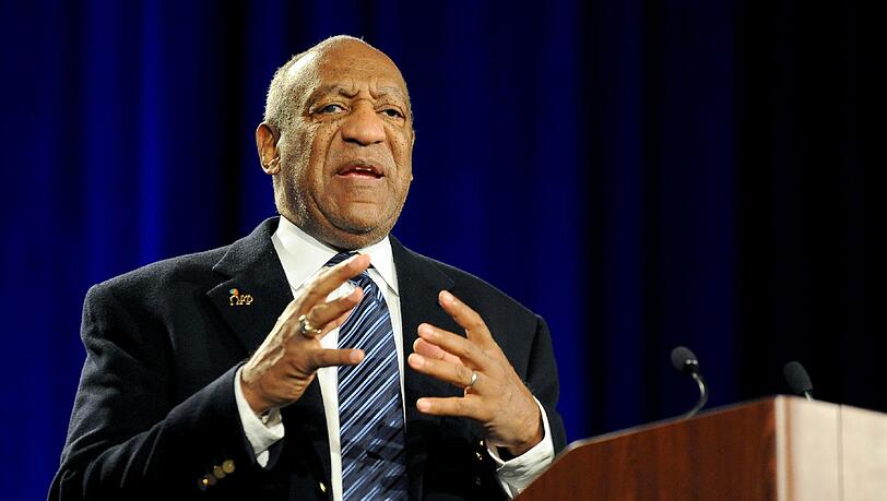 Zwei weitere Frauen haben Bill Cosby Missbrauch sexuellen vorgeworfen. Zwei weitere Frauen haben Bill Cosby Missbrauch sexuellen vorgeworfen.