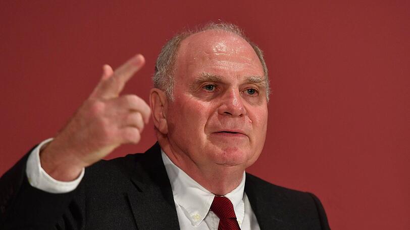 Uli Hoeneß hat zuletzt einen Zoff mit Borussia Dortmund angezettelt.