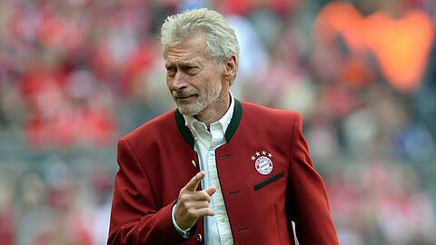 Paul Breitner spricht im AZ-Interview über den Re-Start der Bundesliga.