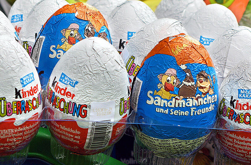 Schwere Vorwürfe gegen Ferrero: Die Überraschungseier sollen von Kindern produziert werden.
